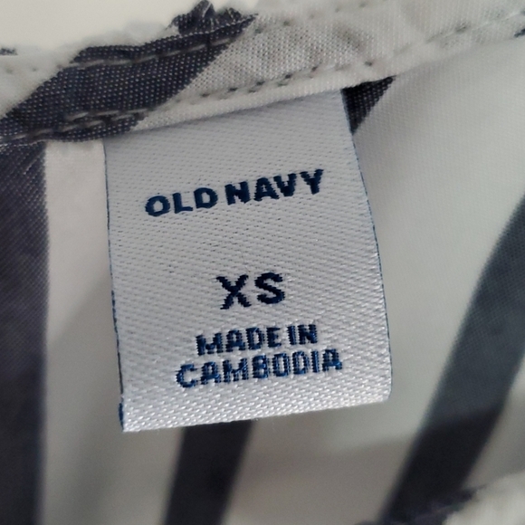 Old Navy White w/ Gray Stripes Blouse, sz:XS - Picture 2 of 3